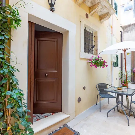 Holiday home A Vanedda Noto